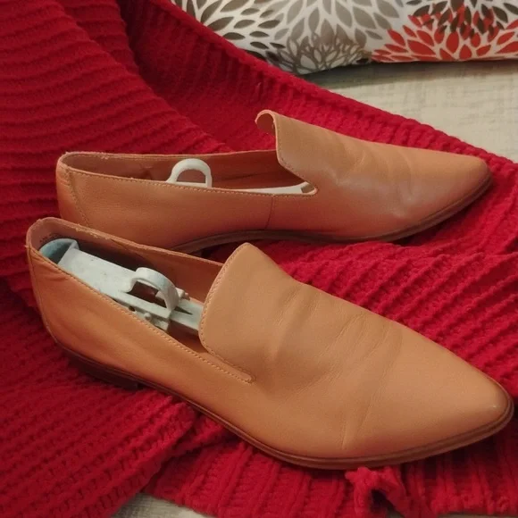 Treasure & Bond Kena Coral Leather Flats - Picture 9 of 9